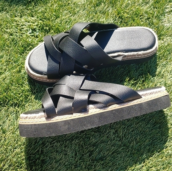 French Connection Shoes - French Connection | NWT Alexis Vegan Leather Strappy Sandals
